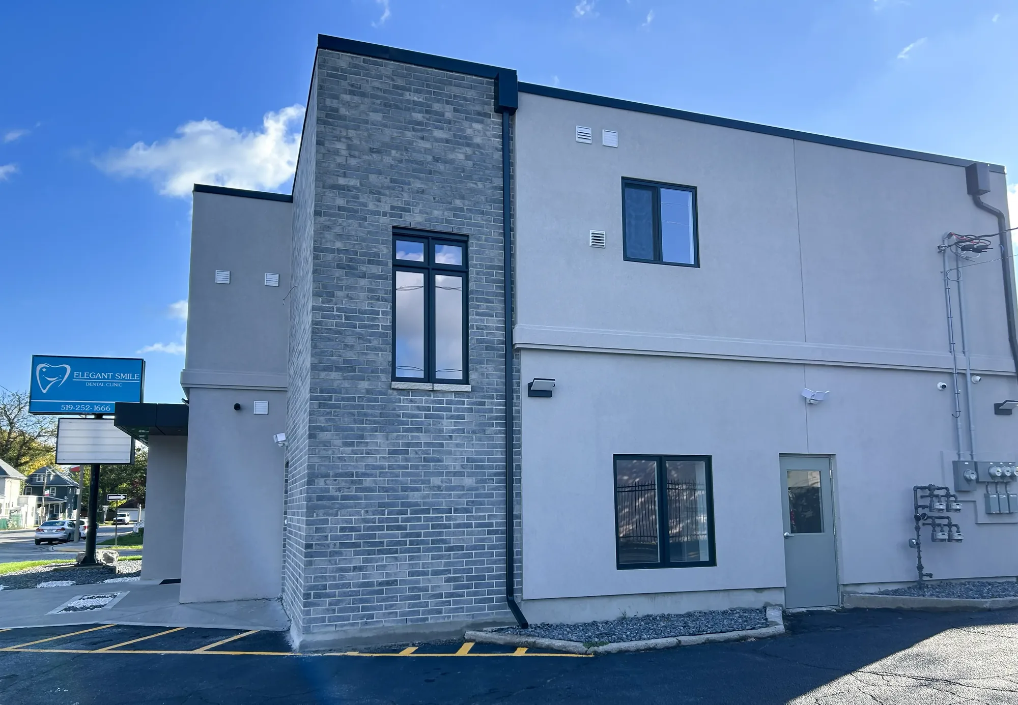 1485 Erie St, Right Side of Dental Office